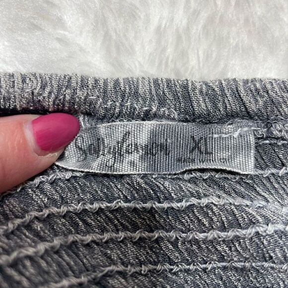 Salty Lemon Charcoal Striped Crop Tank Top Women XL Ruffle Stretch - Picture 4 of 8